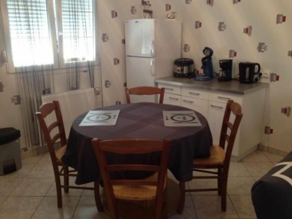 Charmant Gite A Etain, Tout Inclus, Proche Verdun Avec Terrasse Et Parking - Fr-1-585-3 エクステリア 写真